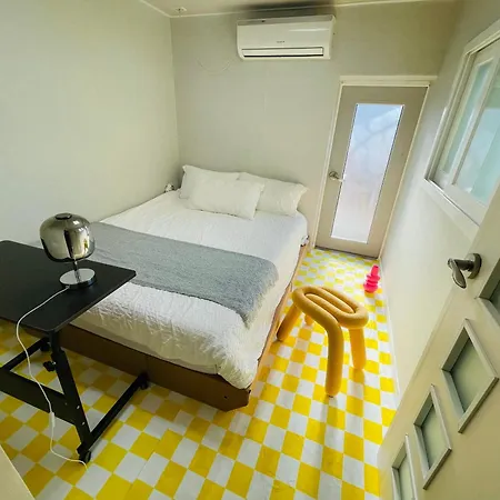 The White House Apartment Seoul Exterior photo